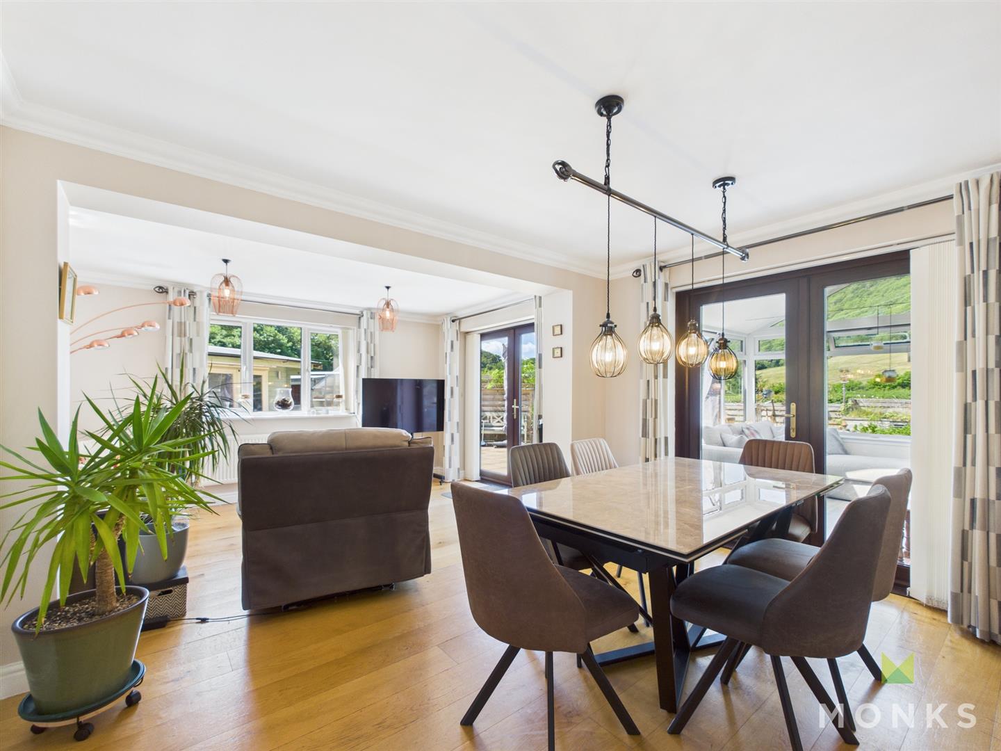 13 Golfa Close, Welshpool, SY21 8EZ For Sale